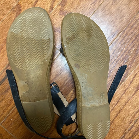 Forever brand black sandals - Picture 2 of 2